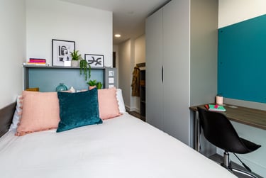 Standard En Suite - Image 1